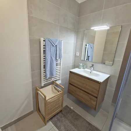 Beau F2 Apartmán